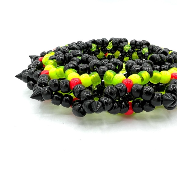 🖤🧪 “Toxic Urchin” Kandi Cuff - Picture 4 of 4